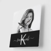 Name des Schwarz-weißen Fotos Quadratische Wanduhr (Winkel)