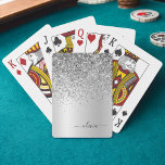 Name des Silver Glitzer Sparkle Glam Metal Monogra Spielkarten<br><div class="desc">Silberne Imitate belichten metallische Sparkle-Glitzer gebürstete Monogramm Name Karten spielen. Das macht den perfekten 16 Geburtstag,  Hochzeit,  Brautparty,  Jubiläum,  Babydusche oder Junggeselinnen-Abschied Geschenk für jemanden,  der Lieben glamourösen Luxus und schicke Stile.</div>