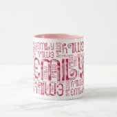 Name Emily Niedlich Liebe Hearts Typografy Tasse (Zentrum)