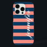 Name für benutzerdefinierte Skripteinträge für Kor iPhone 16 Pro Hülle<br><div class="desc">Dress up and protect your iphone with a preppy,  modern and fett gestreifte pattern design,  that is custom mit Monogramm with your first name in a Kleinbuchstaben script Schriftart. Dunkle Marine / indigoblau und korallenrosa / pfirsichfarbene Streifen kontrastiert mit weißem Text.</div>
