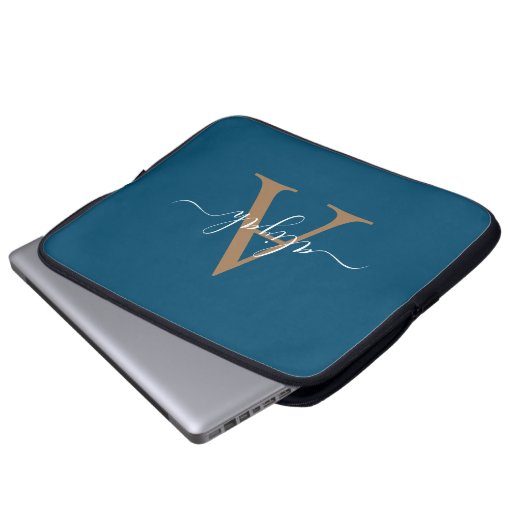 Name für Navy- und Gold-Monogram-Skripte Laptopschutzhülle (Vorne Knopf)