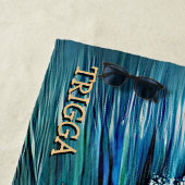 Name hinzufügen, Goldendoodle-Hunde-Splashing in d Strandtuch (Beispiel)