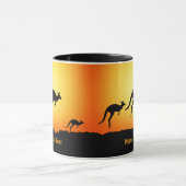 Name hinzufügen Kangaroos bei Sunset Dusk Gold auf Tasse (Zentrum)