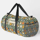 Name hinzufügen, Niedliche Kawaii Katzen auf Grün Duffle Bag (Rechte Ecke)