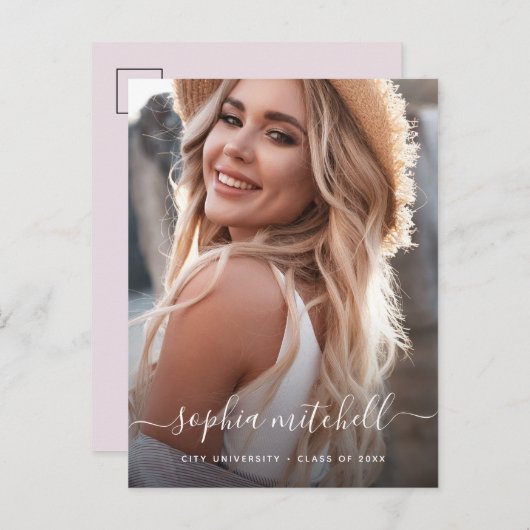 Name in Skript | Rosa Foto Abschluss Einladungspostkarte (Vorne/Hinten)