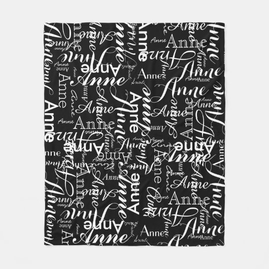 Name in weißem Überall in schwarz gedruckt Fleecedecke (Vorderseite)