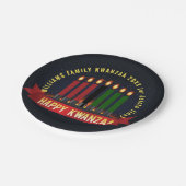 Name Jahr Kwanzaa Kerzen 7" hinzufügen Pappteller (Schrägansicht)