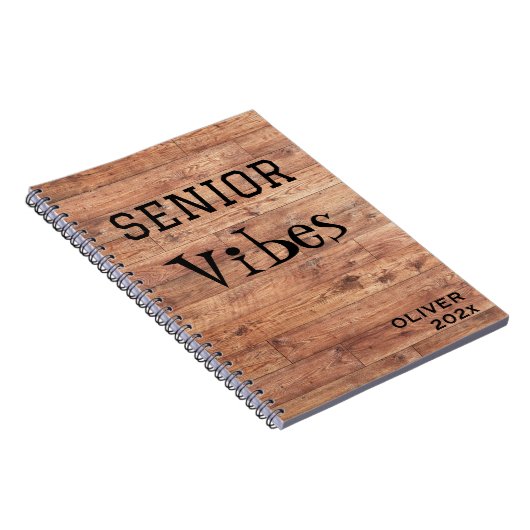 Name, Jahr | Retro Rustic Wood Senior Vibes Notizblock (Rechte Seite)