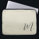 Name Moderne Monogramm-Erstkalligraphie hinzufügen Laptopschutzhülle<br><div class="desc">Dieser Einfachheit-Stil ist alles. Einfach,  aber wirklich eine berufliche schöne Aussage.</div>