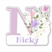 Name Nicky & Initial mit Blumendesign Aufkleber (Vorderseite)