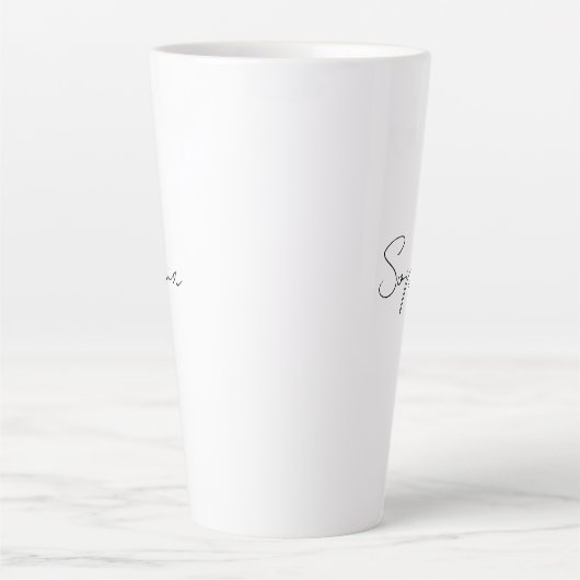 Name oder Monogramm eines Schwarzen Skripts auf We Milchtasse (Vorderseite)