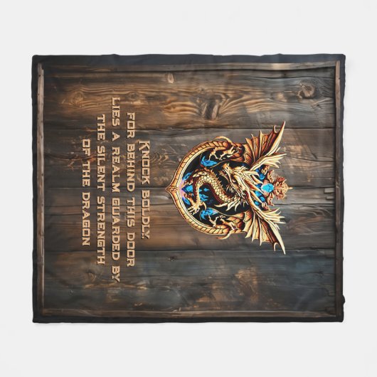 Name oder Text hinzufügen - Drache auf der Holztür Fleecedecke (Vorderseite (Horizontal))
