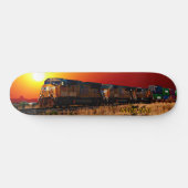 Name oder Text hinzufügen: Sunset Diesel Lokomotiv Skateboard (Horizontal)