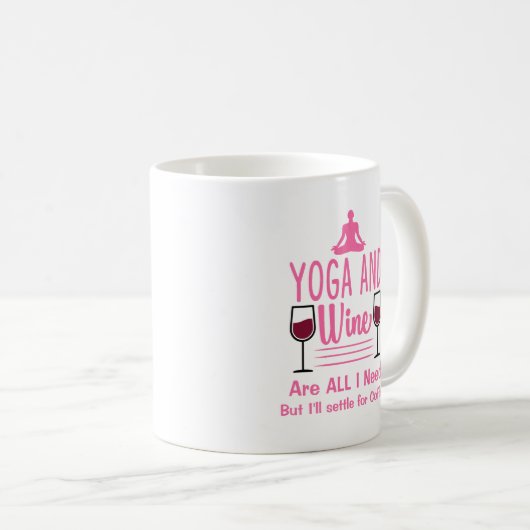 Name oder Text Yoga Benötigen Wein Pink Funny Kaffeetasse (VorderseiteRechts)