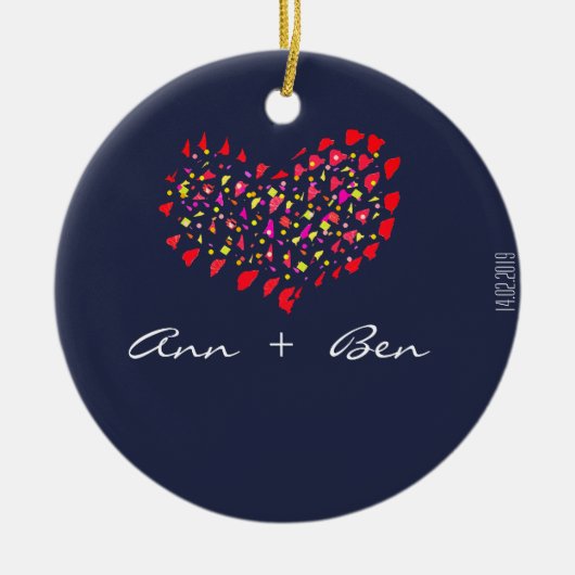 Name Plus Rotes Herz Datum Ornament (Vorne)