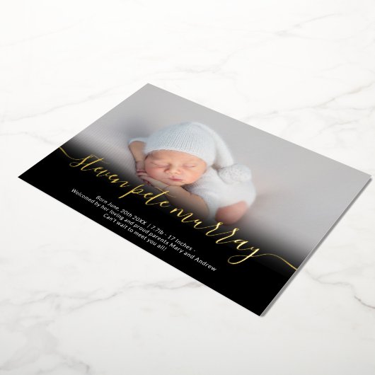 Name-Skript Gold-Foto-Geburtsankündigung Folieneinladung (Gedreht)