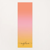 Name Skripttext Monogram Gradient Ombre Orange Yogamatte (Vorderseite)
