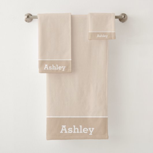 Name Text auf Light Sand Beige Badhandtuch Set (Insitu)