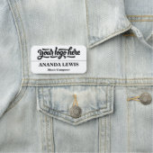 Name und Abzeichen der Logokombination für den ben Namensschild (Beispiel)