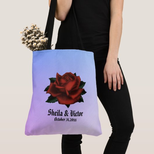 Name und Datum der gotischen Rote Rose Lila Hochze Tasche (Von Nahem)