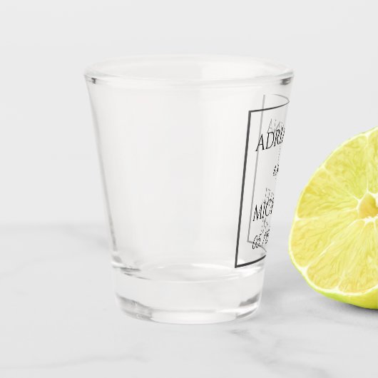 Name und Datum des klassischen Ehepaares Schnapsglas (Links)