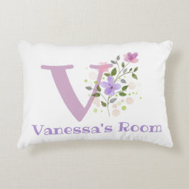 Name und Initial für ein Blumendesign. Hübsch Dekokissen