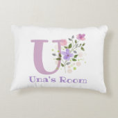 Name und Initial für ein Blumendesign. Hübsch Dekokissen (Rückseite)