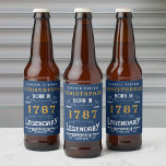 Name und Jahr Geburtsdatum Bier Flasche Etikett<br><div class="desc">Machen Sie mit diesen Vintagen, blauen und goldfarbenen personalisierten Bierflaschen Ihre Geburtstagsfeier noch unvergesslicher. Fügen Sie ihren Namen und das Jahr zu den individuellen Etiketten und machen Sie daraus ein Geschenk, das für viele Jahre in Erinnerung bleiben wird. Mit seinem klassischen Design und seiner einzigartigen Touch ist es der perfekte...</div>