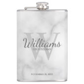 Name und Monogramm der personalisierten Trauzeuge Flachmann (Vorderseite)