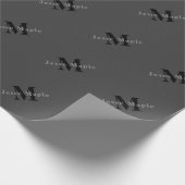 Name und Monogramm | Dunkelgrau Geschenkpapier (Ecke)