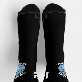 Name und Nummer des hellblauen Basketball-Spielert Socken