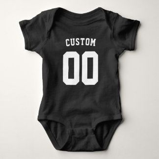 Name und Nummer des Schwarz-weißen Football-Jersey Baby Strampler