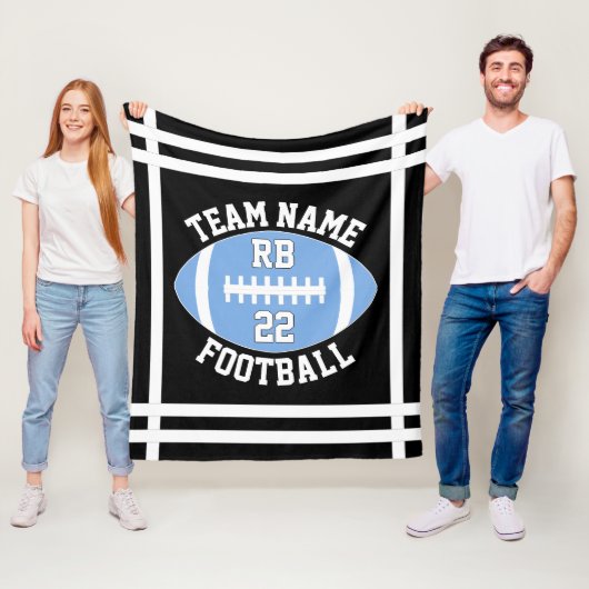 Name und Spielnummer des hellblauen Fußballteams Fleecedecke (Beispiel)