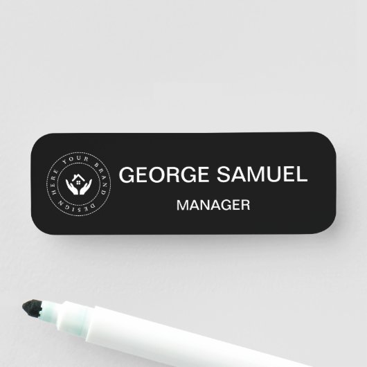 Name und Titel des einfachen Firmenlogos Namensschild (Beispiel)