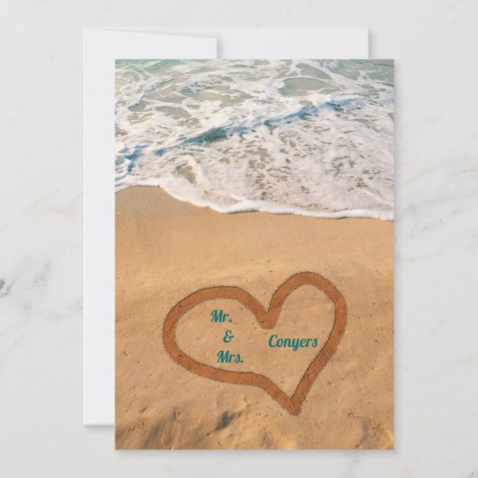 Namen im Herzen am Strand Hochzeit Einladung (Rückseite)