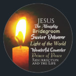 Namen von Jesus-Weihnachten, Prinz des Friedens, Runder Aufkleber<br><div class="desc">Schöner kundenspezifischer Weihnachtsaufkleber kennzeichnet eine beleuchtete Kerze und kennzeichnet Namen von Jesus in der Bibel: Guter Schäfer,  Bräutigam,  Retter,  Befreier,  Licht der Welt,  wunderbarer Ratgeber,  Prinz des Friedens.</div>