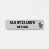 Namensschild für das Büro von Old Buzzard (Vorderseite )