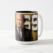 NAMENSVETTER DER TASSEN-CVN-69 USS DWIGHT D. ZWEIFARBIGE TASSE (VorderseiteRechts)