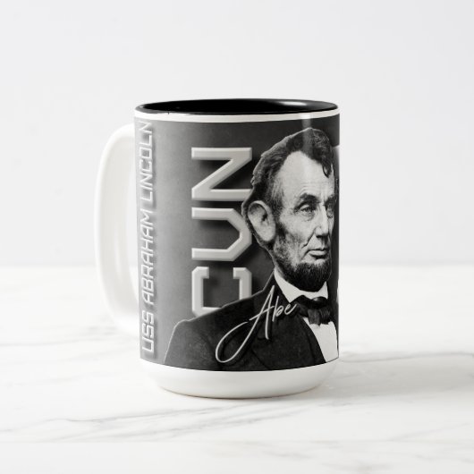 NAMENSVETTER DER TASSEN-CVN-72 USS ABRAHAM LINCOLN ZWEIFARBIGE TASSE (Vorderseite Links)