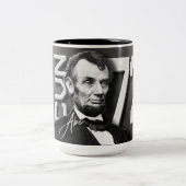NAMENSVETTER DER TASSEN-CVN-72 USS ABRAHAM LINCOLN ZWEIFARBIGE TASSE (Mittel)