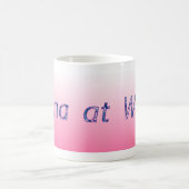 Nana am Arbeitsplatz Kaffeetasse (Mittel)