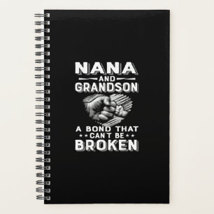 Nana und Grandson eine Anleihe, die nicht zerbroch Planer