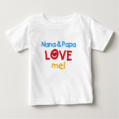 Nana- und Papa-Liebe ich Baby T-shirt (Vorderseite)