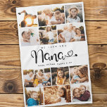 Nana Wir Liebe Sie hören Moderne FotoCollage Geschirrtuch<br><div class="desc">Wir Liebe dich Nana! Niedliches, modernes, benutzerdefiniertes Küchenhandtuch für Fotos aus der Familie, um Oma zu zeigen, wie sehr sie geliebt ist. Wir Liebe dieses handgeschriebenen Skriptdesigns mit Schnörkeln aus dem Herzen, was es zu einem herzlichen Beigeschenk für einen geliebten Großeltern macht. Personalisieren Sie mit 12 Lieblingsbildern und Ihrer persönlichen...</div>