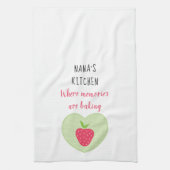 Nana's Strawberry Heart Erinnerungen Geschirrtuch (Vertikal)