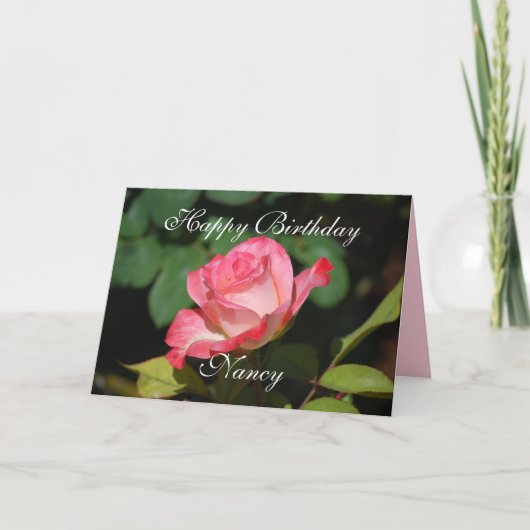 Nancy Happy Birthday Pink und White Rose Karte (Vorderseite)