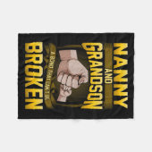 Nanny And Grandson A Bond That Can't Be Broken Shi Fleecedecke (Vorderseite (Horizontal))