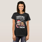 Napng Through The Snow Funny Sloth Candy Cane Xmas T-Shirt (Vorne ganz)