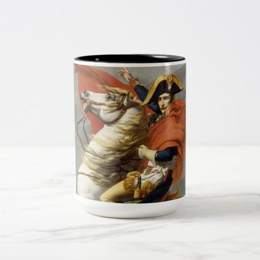 Napoleon überquert die Alpen von Jacques Louis Dav Zweifarbige Tasse (Mittel)