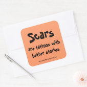 Narben sind Tattoos mit einer besseren Geschichte Quadratischer Aufkleber (Umschlag)
